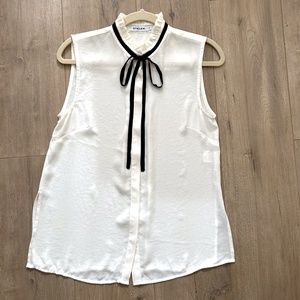 Women's Ivory Sleeveless Ruffle neck Blouse Size S